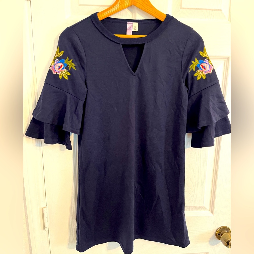 Alya navy blue shirt with embroidered sleeves XS